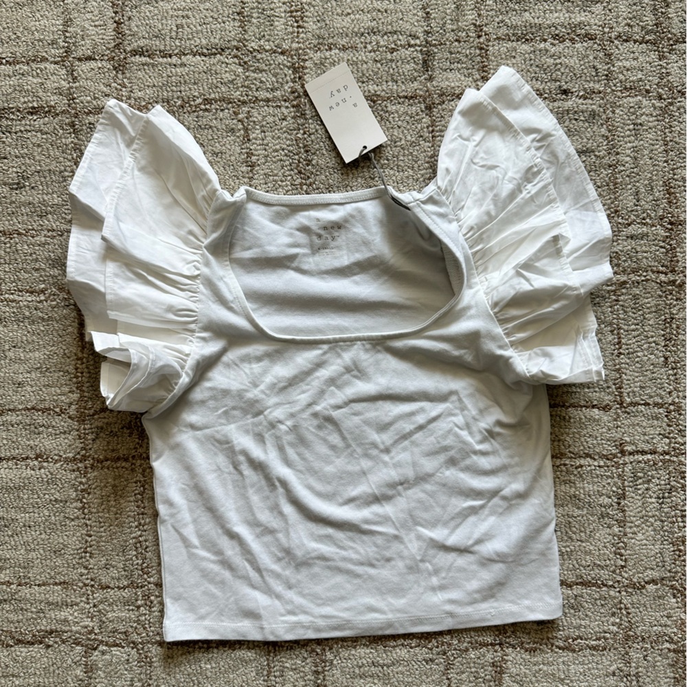 White croptop